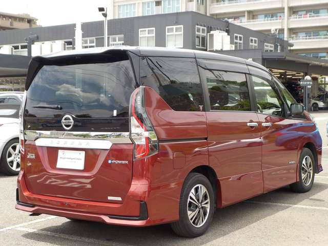 セレナ1.2 e-POWER ハイウェイスターV