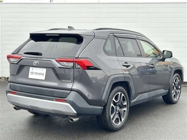 RAV42.0 アドベンチャー 4WD