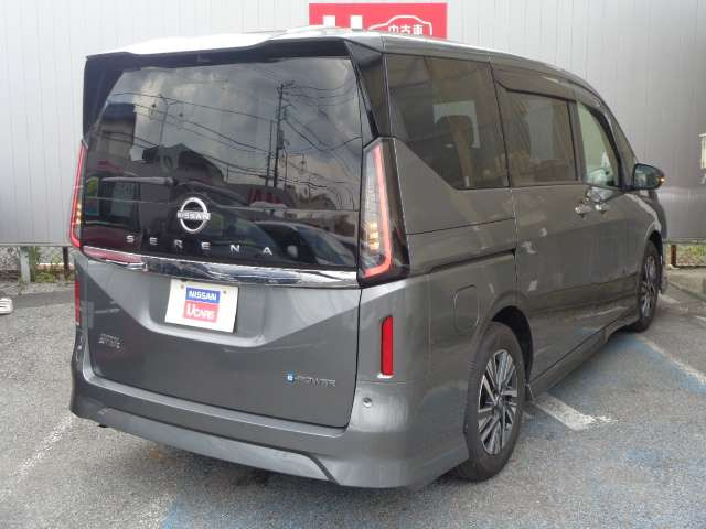 セレナ1.4 e-POWER ハイウェイスターV