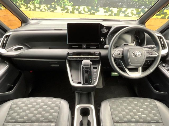 ヴォクシー1.8 ハイブリッド S-Z