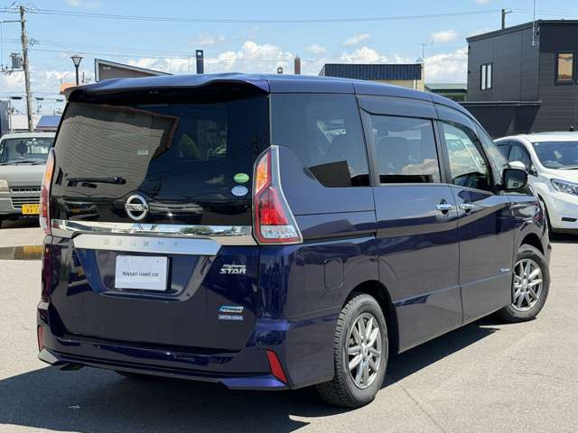 セレナ2.0 ハイウェイスター Vセレクション 4WD