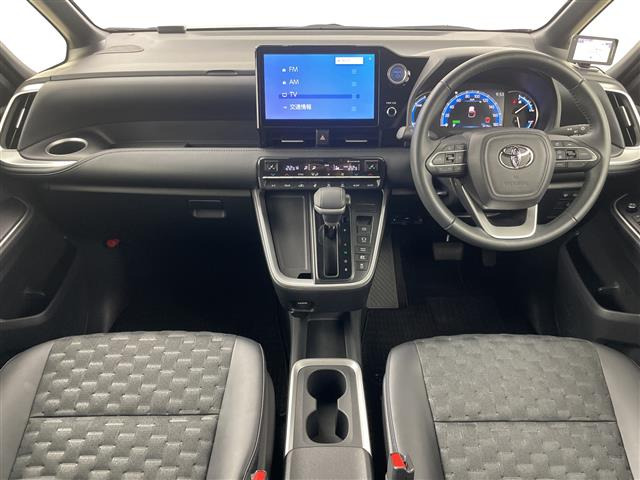 ヴォクシー1.8 ハイブリッド S-Z E-Four 4WD