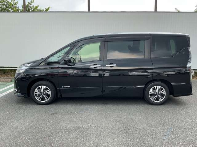 セレナ1.2 e-POWER ハイウェイスターV