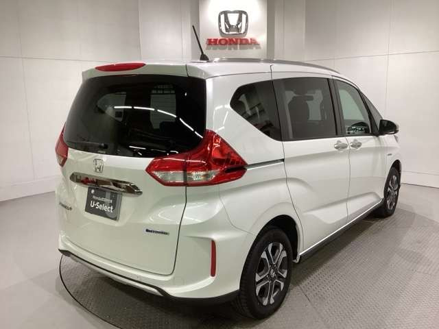 フリード+1.5 ハイブリッド クロスター ホンダセンシング 4WD