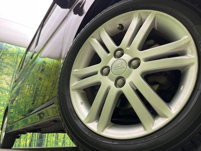 �y����15�C���`�A���~�z�C�[���z�O�ςɃ}�b�`���������A���~�z�C�[���𑕒����Ă���܂��B�e��ЊO�A���~�z�C�[����A�X�^�b�h���X�^�C�����戵�����Ă���܂��B���񂲑��k����������