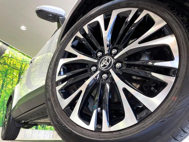 �y����18�C���`�A���~�z�C�[���z�O�ςɃ}�b�`���������A���~�z�C�[���𑕒����Ă���܂��B�e��ЊO�A���~�z�C�[����A�X�^�b�h���X�^�C�����戵�����Ă���܂��B���񂲑��k����������
