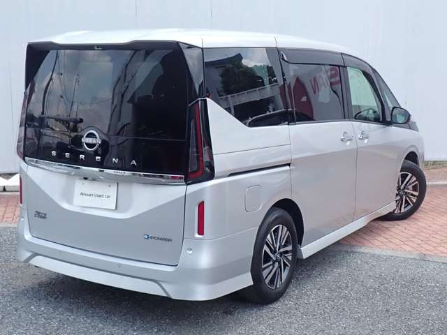 セレナ1.4 e-POWER ハイウェイスターV