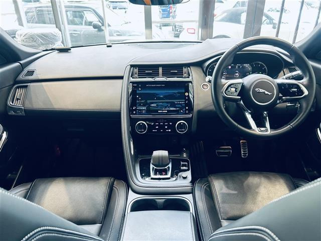 EペイスRダイナミック SE 2.0L P250 4WD