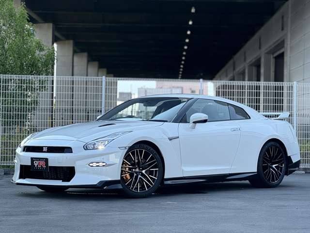 R35GT-R���X�Ƃ��āA�ԗ��̏�Ԃ���GT-R�Ƃ��Ă̓����܂ŁA���ԑI�тɑ΂��ăA�h�o�C�X�����Ē����Ă���܂��B����]�̓��e�̂��Ԃ����T�����鎖���\�ł��B�܂��͂��C�y�ɂ����k�������B