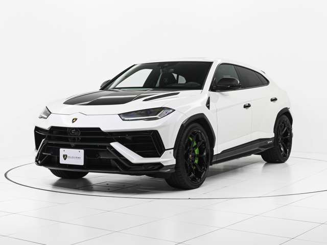 ウルスペルフォルマンテ 4WD