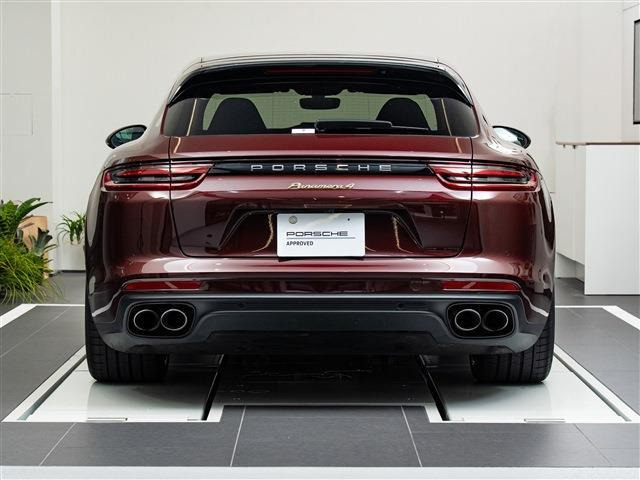 パナメーラ4 E ハイブリッド PDK 4WD