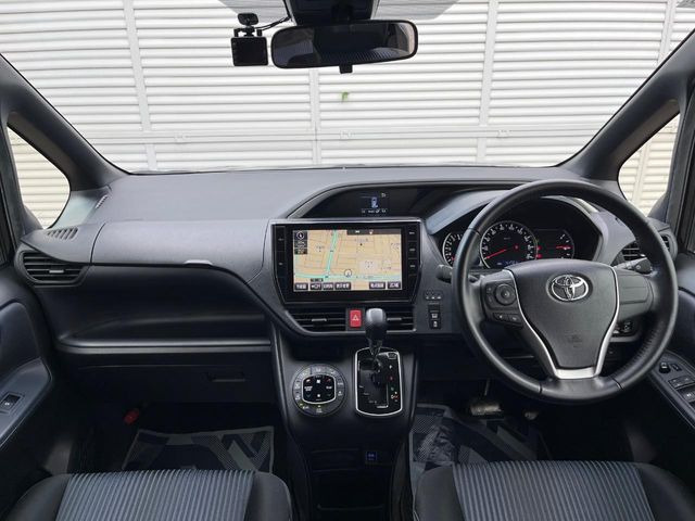 ヴォクシー2.0 ZS 煌