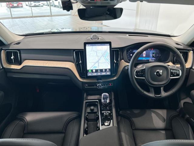 XC60ウルトラ T6 AWD プラグイン ハイブリッド 4WD