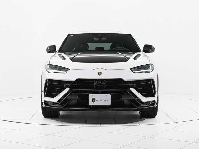 ウルスペルフォルマンテ 4WD