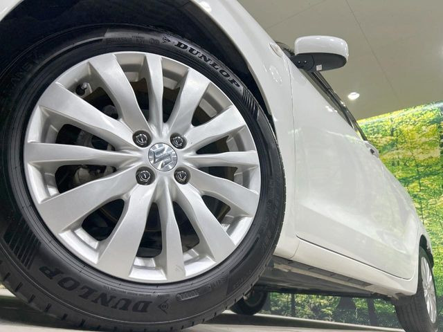 �y����16�C���`�A���~�z�C�[���z�O�ςɃ}�b�`���������A���~�z�C�[���𑕒����Ă���܂��B�e��ЊO�A���~�z�C�[����A�X�^�b�h���X�^�C�����戵�����Ă���܂��B���񂲑��k����������