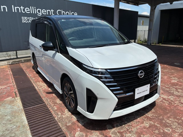 セレナ1.4 e-POWER ハイウェイスターV