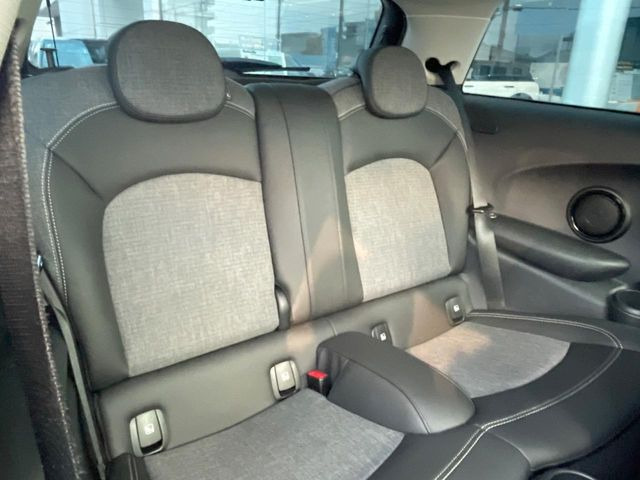 ���㕔���Ȃ��C�ɂȂ�悤�ȃL�Y�E�����ւ��蓙�A�傫�ȃ_���[�W�͂Ȃ��A�ǍD�ȏ�Ԃł��B