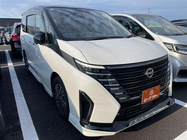 セレナ1.4 e-POWER ルキシオン