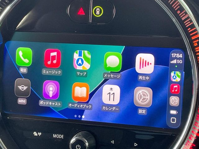 ��Apple Car Play:�X�}�z�Ƃ̗L���ڑ��ŁA�i�r�E�I�[�f�B�I�Đ��ȂǃX�}�z�̃A�v���@�\����ʂł��g����֗��@�\�ł�!