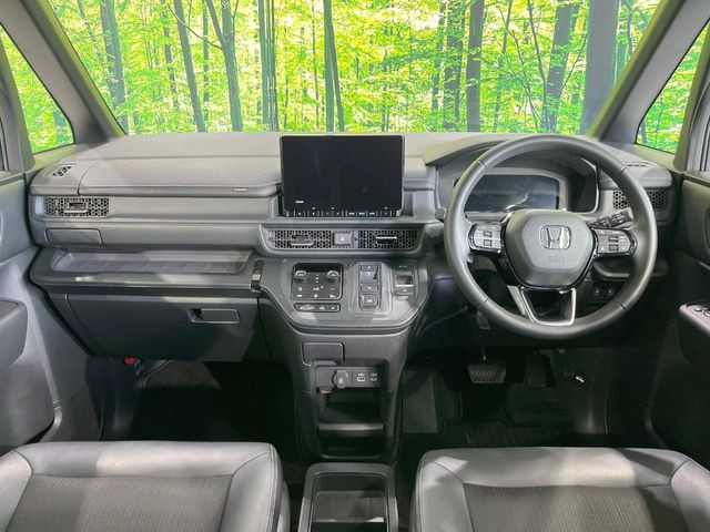 ステップワゴン2.0 e:HEV スパーダ