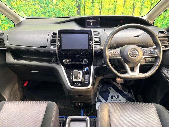 セレナ1.2 e-POWER ハイウェイスターV