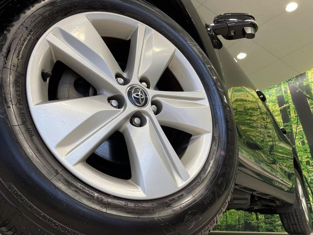 �y����17�C���`�A���~�z�C�[���z�O�ςɃ}�b�`���������A���~�z�C�[���𑕒����Ă���܂��B�e��ЊO�A���~�z�C�[����A�X�^�b�h���X�^�C�����戵�����Ă���܂��B���񂲑��k����������