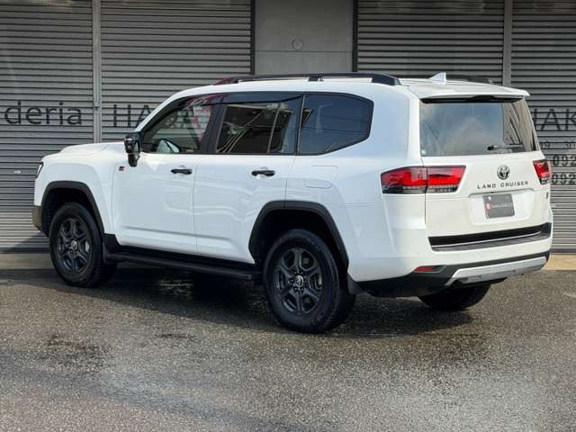 トヨタ ランドクルーザー300 3.5 GRスポーツ 4WD リア