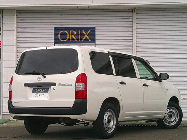 ���O���̐��|�E�K���X�n�{�f�B�R�[�e�B���O��CAR�N���[�j���O���Ǝ҂��{�H�������܂��̂ő�ϐ����B�I���b�N�X�����Ԃł݂͂Ȃ��܂ɉ��K�ȃh���C�u�����񑩁B