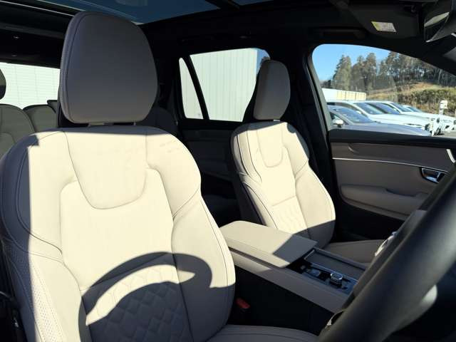 XC90プラス B5 AWD 4WD