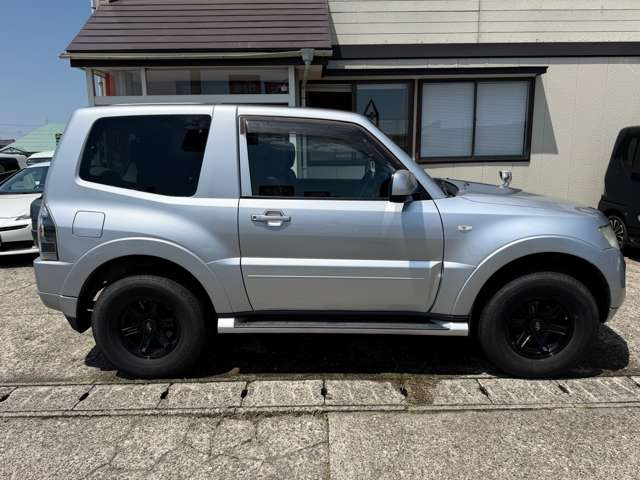 パジェロ3.0 ショート VR-I 4WD