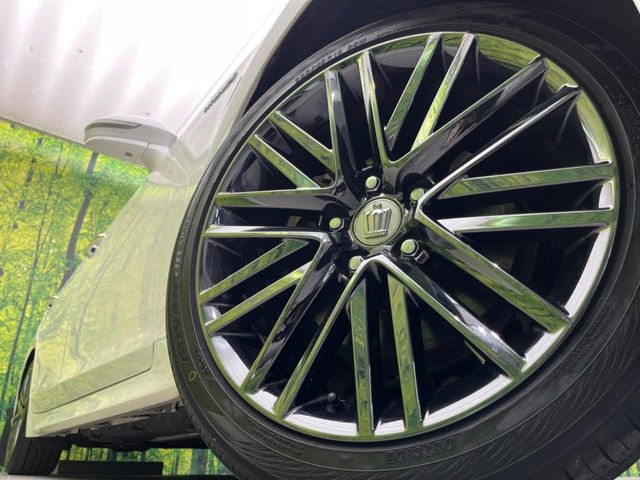�y����18�C���`�A���~�z�C�[���z�O�ςɃ}�b�`���������A���~�z�C�[���𑕒����Ă���܂��B�e��ЊO�A���~�z�C�[����A�X�^�b�h���X�^�C�����戵�����Ă���܂��B���񂲑��k����������