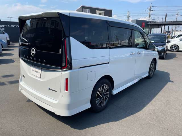 セレナ1.4 e-POWER ハイウェイスターV