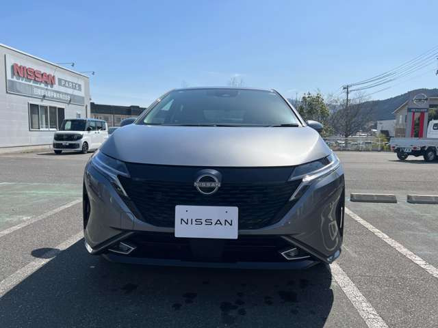 ノートオーラ1.2 G FOUR レザーエディション 4WD
