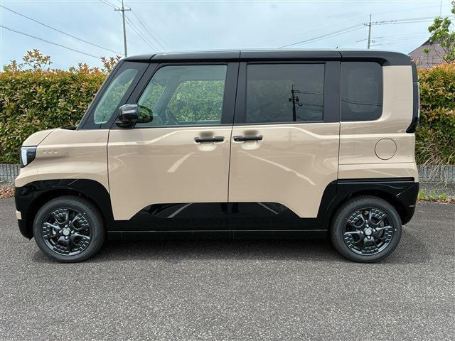 デリカミニT プレミアム デリマル パッケージ 4WD