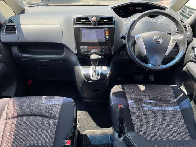 セレナ2.0 ハイウェイスター S-HYBRID アドバンスドセーフティパッケージ