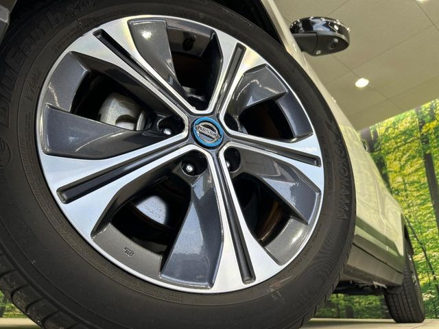 �y����17�C���`�A���~�z�C�[���z�O�ςɃ}�b�`���������A���~�z�C�[���𑕒����Ă���܂��B�e��ЊO�A���~�z�C�[����A�X�^�b�h���X�^�C�����戵�����Ă���܂��B���񂲑��k����������