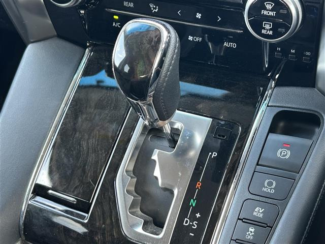 ヴェルファイアハイブリッド2.4 ZR 4WD
