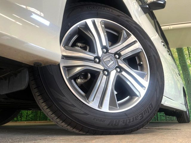 �y�����A���~�z�C�[���z�O�ςɃ}�b�`���������A���~�z�C�[���𑕒����Ă���܂��B�e��ЊO�A���~�z�C�[����A�X�^�b�h���X�^�C�����戵�����Ă���܂��B���񂲑��k����������
