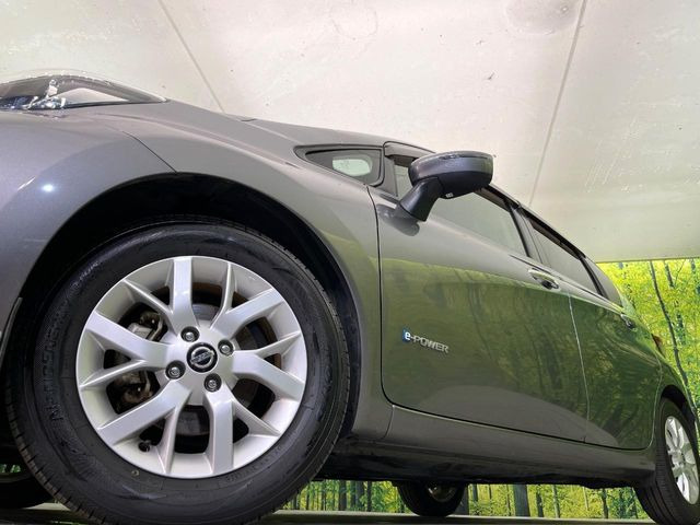 �y�����A���~�z�C�[���z�O�ςɃ}�b�`���������A���~�z�C�[���𑕒����Ă���܂��B�e��ЊO�A���~�z�C�[����A�X�^�b�h���X�^�C�����戵�����Ă���܂��B���񂲑��k����������