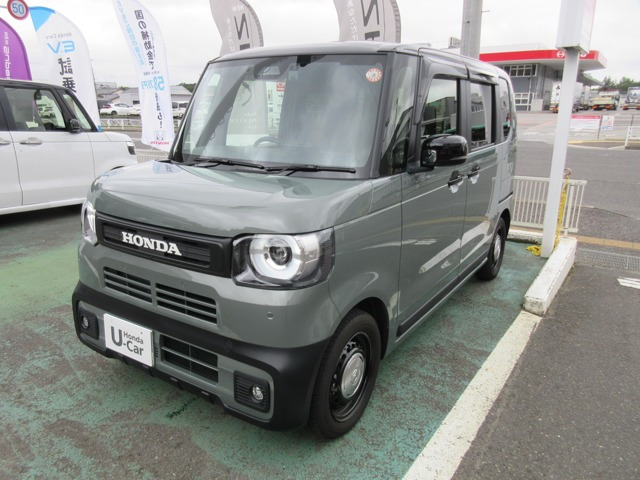 N-BOXジョイ 2トーン