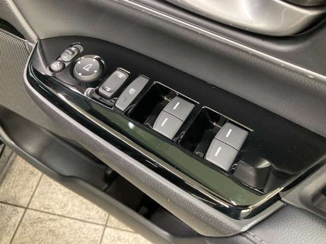 【ダイレクト販売】当店のお車はお客様より直接買取りさせていただいたお車です!修理・板金の履歴や使用状況までもご案内可能です!!また中間コストをカットして直接店舗販売致しますのでとってもお得!!!