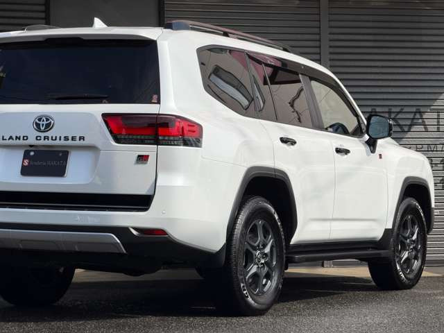 トヨタ ランドクルーザー300 3.5 GRスポーツ 4WD リア