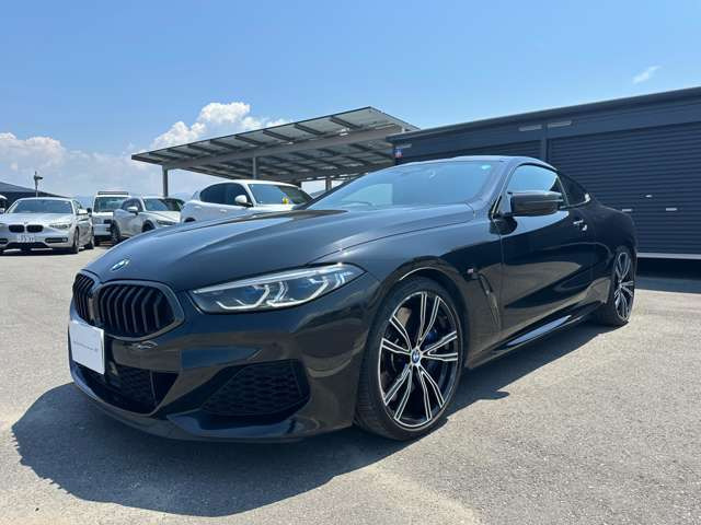 8シリーズM850i xドライブ 4WD