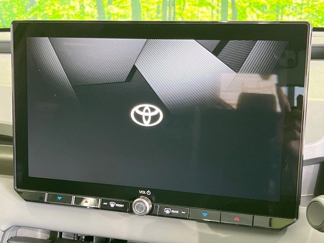 �y12.9�C���` �f�B�X�v���C�I�[�f�B�I�z���ʂ̃f�B�X�v���C��AppleCarPlay��AndroidAuto�����p�\�B�傫�ȉ�ʂŃX�}�z�i�r�A�v���������p���������܂���