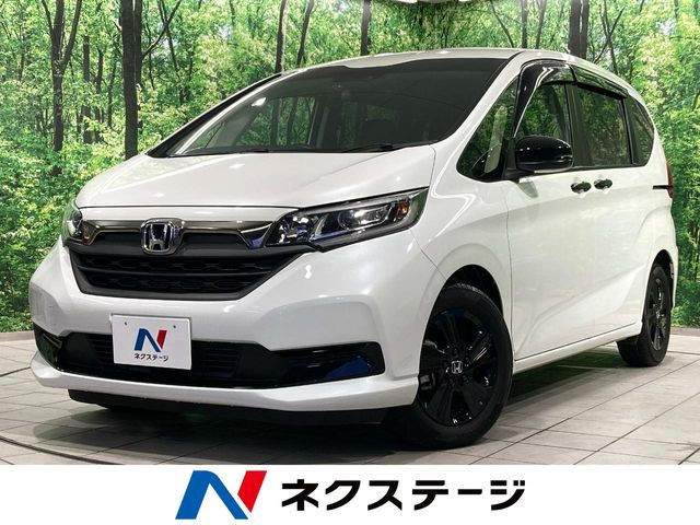 フリード1.5 G ブラックスタイル