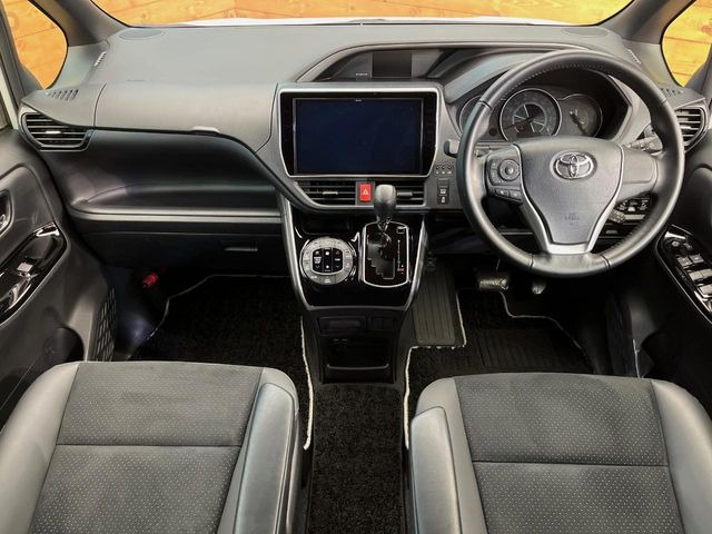 ヴォクシー2.0 ZS 煌III