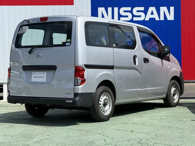 NV200バネットバン1.6 DX