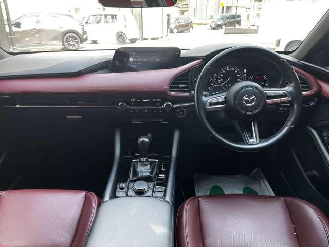 MAZDA3ファストバック2.0 20S バーガンディ セレクション