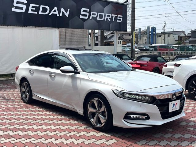 �������x�̃K���X�疌�ŝ����͂������A�㎿�ȃc���E����������B���O����_���J�����؂Ȉ��Ԃ�ی삵�A�F�����E�򉻂�h�~�B�u�e�X�v���b�V���R�[�g�v�A�u�e�v���~�b�T�R�[�g�v���炨�I�т��������܂��B