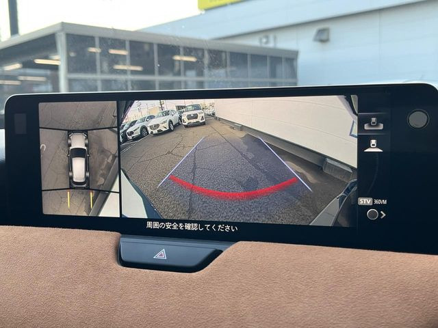 �y360&deg;�r���[���j�^�[�z��p�̃J�����ɂ��A�ォ�猩���낵���悤�Ȏ��_��360�x�N���}�̎��͂��m�F���邱�Ƃ��ł��܂������p�������m�F���₷���A�����ꏊ�ł̐؂�Ԃ��⒓�Ԃ��X���[�Y�ɍs���܂��B
